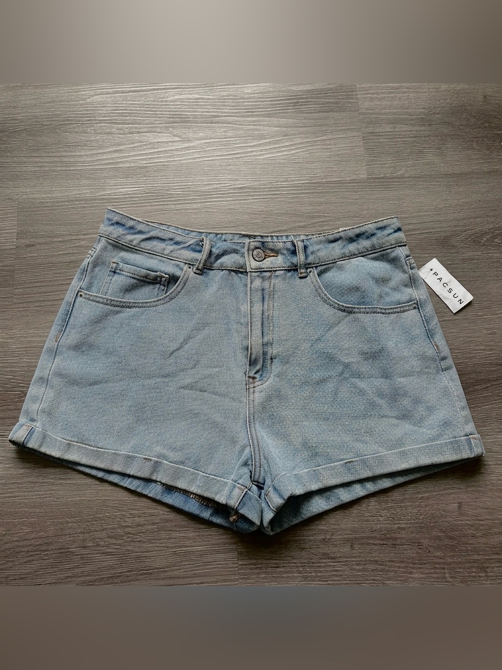Pacsun NWT light wash high waist mom shorts jeans shorts - size 30”